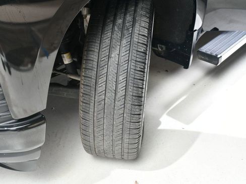 Used 2019 Chevrolet Silverado 1500 High Country w/ High Country Premium Package image 82