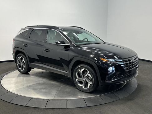 Certified 2023 Hyundai Tucson Limited AWD/4WD image 2