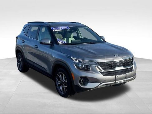 Used 2021 Kia Seltos EX image 7