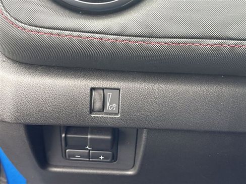 Used 2023 Chevrolet Colorado Z71 w/ Z71 Convenience Package 2 image 17