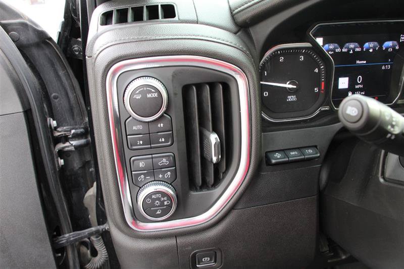 Used 2022 GMC Sierra 2500 Denali w/ Denali Black Diamond Edition AWD/4WD image 29