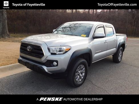 Used 2017 Toyota Tacoma SR5 image 1