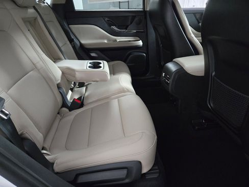 New 2026 Lincoln Corsair Premiere image 17