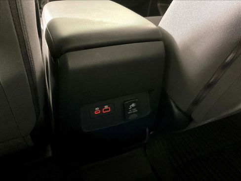 Used 2023 Nissan Frontier SV w/ SV Convenience Package AWD/4WD image 11