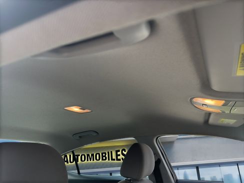 Used 2020 Hyundai Elantra SE image 26