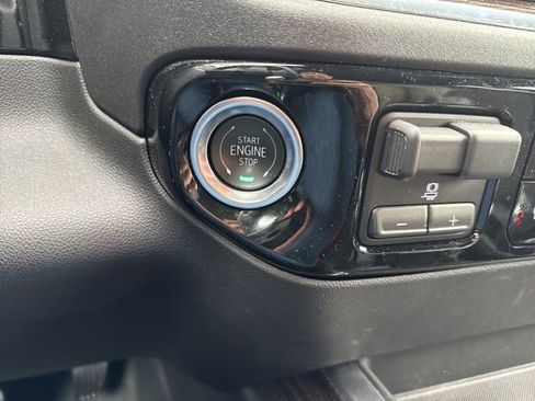 Used 2025 Chevrolet Silverado 1500 RST w/ Convenience Package II image 17