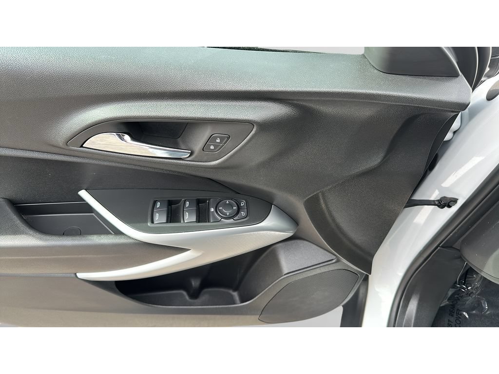 Used 2025 Chevrolet Trax LS FWD image 11