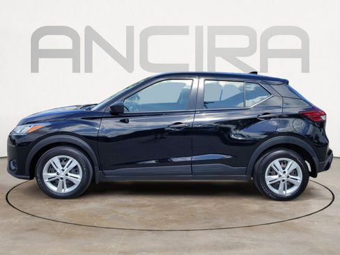 Used 2024 Nissan Kicks S FWD image 11