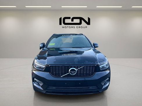 Used 2020 Volvo XC40 T5 R-Design image 2
