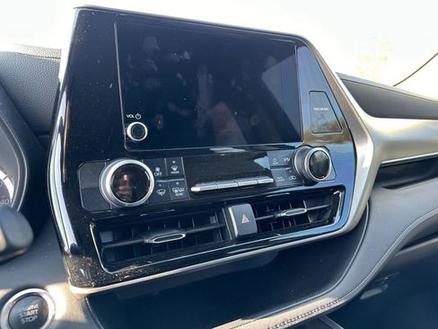 Certified 2024 Toyota Highlander LE image 52