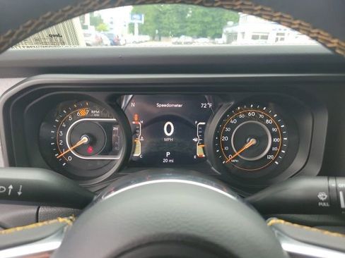 Used 2024 Jeep Wrangler Unlimited Sahara AWD/4WD image 32