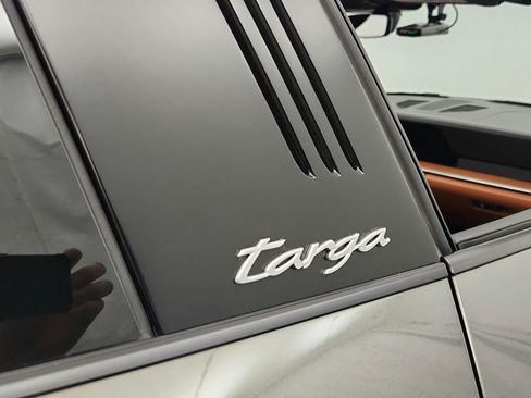 Used 2023 Porsche 911 Targa 4S AWD/4WD image 32