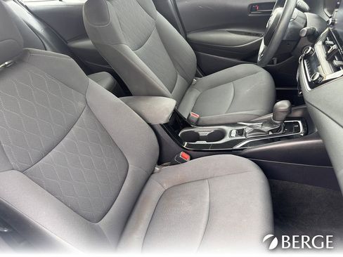 Used 2022 Toyota Corolla LE FWD image 12