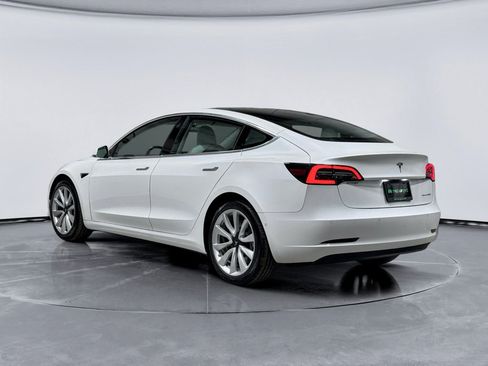 Used 2019 Tesla Model 3 Long Range image 2