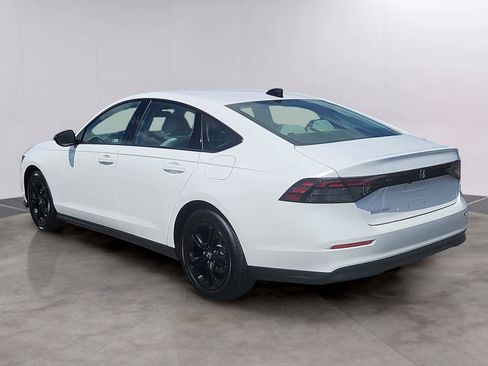 Used 2025 Honda Accord SE image 5