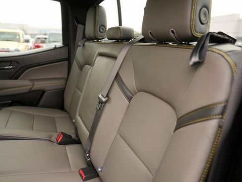 Used 2023 Chevrolet Colorado ZR2 w/ ZR2 Convenience Package III image 13