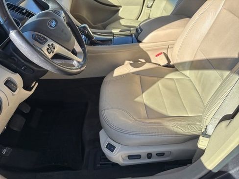 Used 2013 Ford Taurus Limited image 15