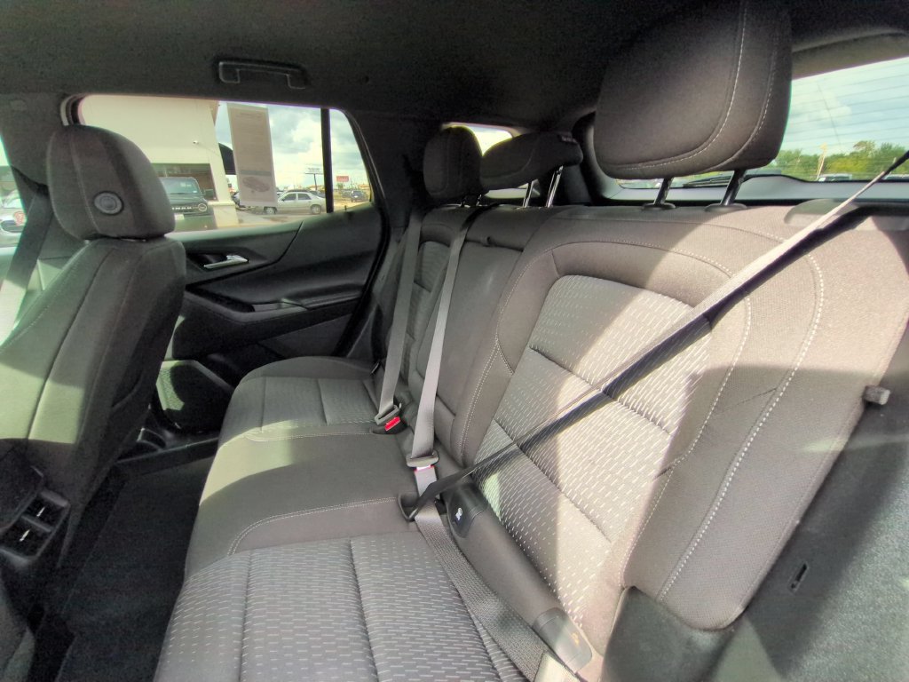 Used 2026 Chevrolet Equinox LT AWD/4WD image 27