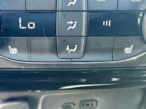 Used 2025 Chevrolet Trax LT w/ Driver Confidence Package image 26