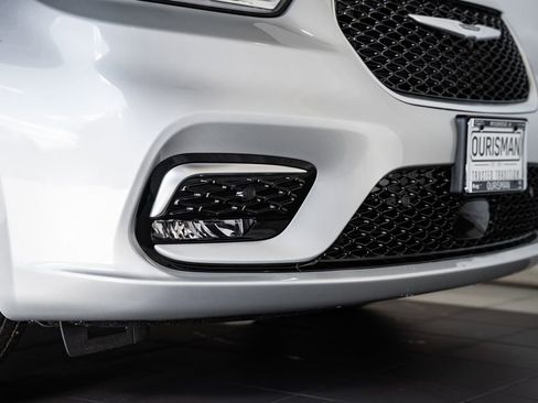 New 2026 Chrysler Pacifica Pinnacle FWD image 12