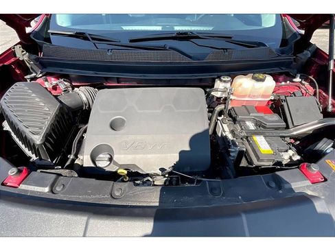 Used 2019 Chevrolet Traverse LT w/ LPO, Blackout Package image 10