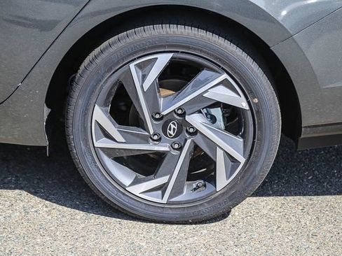New 2025 Hyundai Elantra SEL FWD image 12