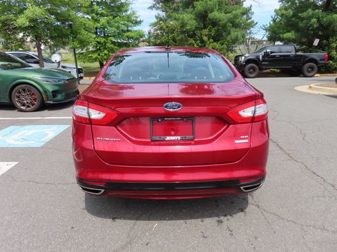 Used 2014 Ford Fusion SE w/ Equipment Group 202A FWD image 6