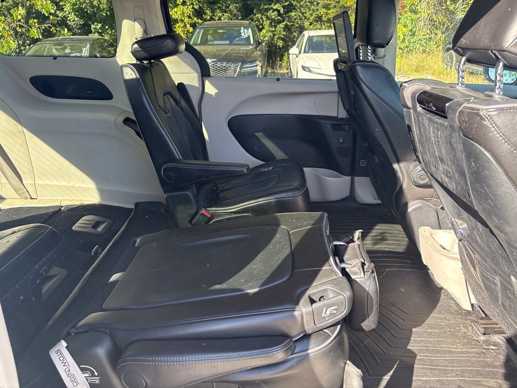 Used 2020 Chrysler Pacifica Limited FWD image 5