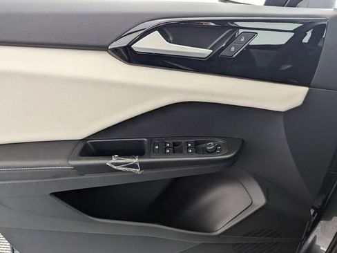 New 2026 Volkswagen Taos S FWD image 15