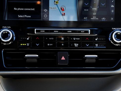 Used 2022 Toyota Highlander Platinum AWD/4WD image 39