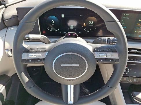 Used 2025 Hyundai Tucson SEL image 16