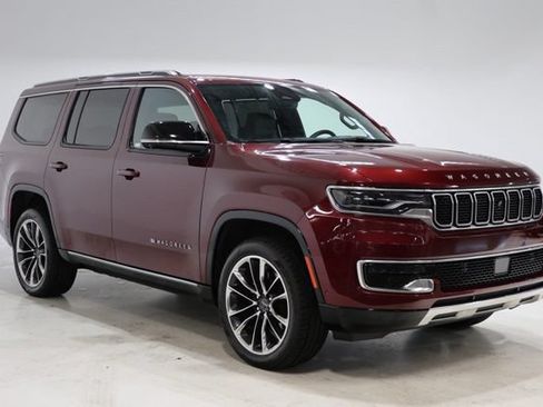 Used 2024 Jeep Wagoneer Series III w/ Premium Group I AWD/4WD image 1