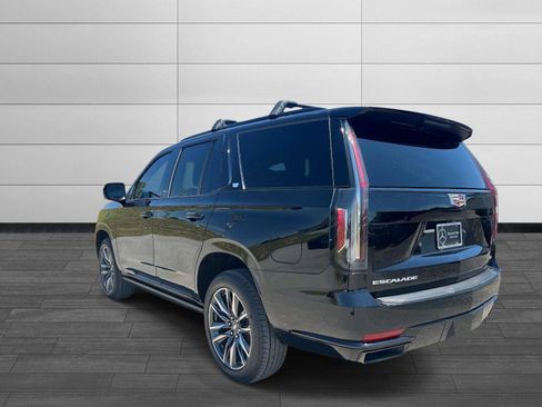 Used 2021 Cadillac Escalade Sport w/ Driver Assist Tech Package AWD/4WD image 4