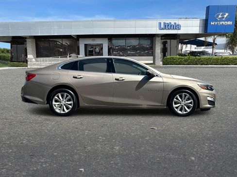Used 2025 Chevrolet Malibu LT FWD image 9