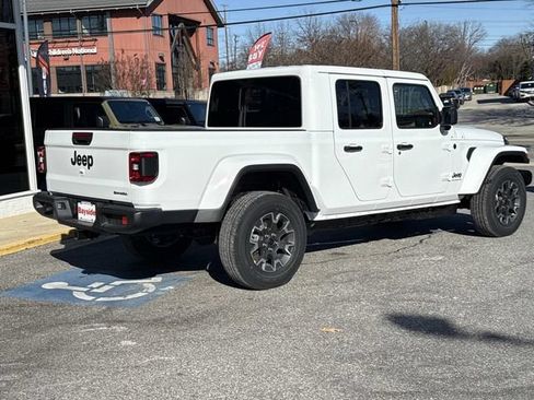 New 2026 Jeep Gladiator Sport AWD/4WD image 35