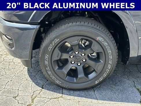 Used 2026 RAM 1500 4x4 Crew Cab image 2