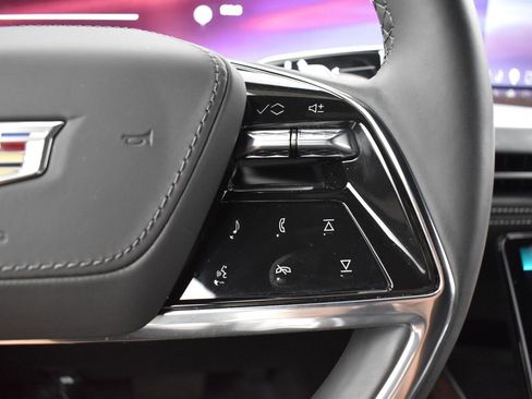 Certified 2025 Cadillac Escalade Sport Platinum image 16