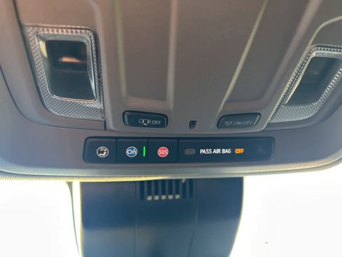 Used 2022 Chevrolet Silverado 1500 Custom image 37