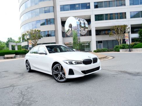 Used 2024 BMW 330i Sedan image 2