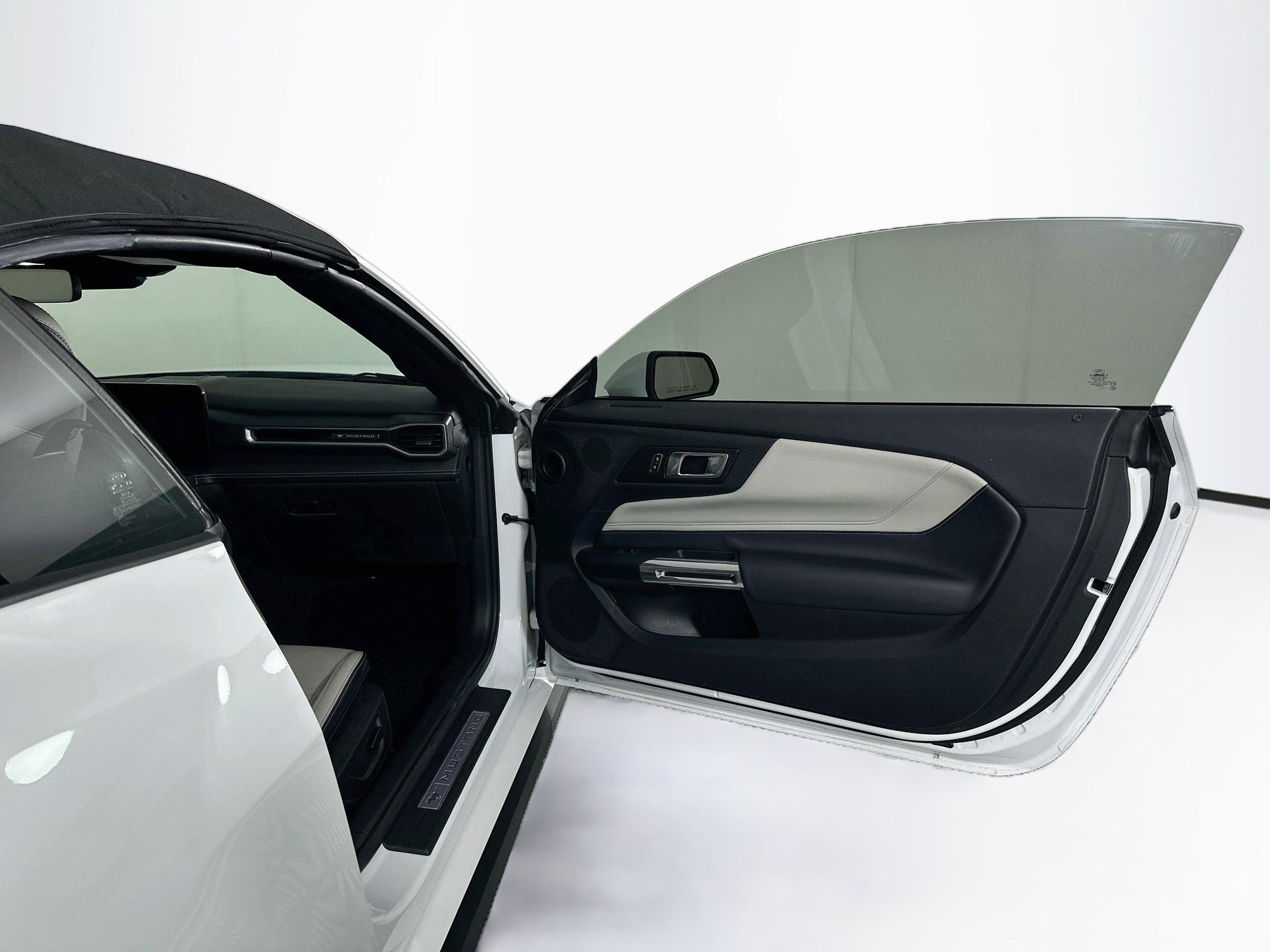 Used 2024 Ford Mustang Premium RWD image 29