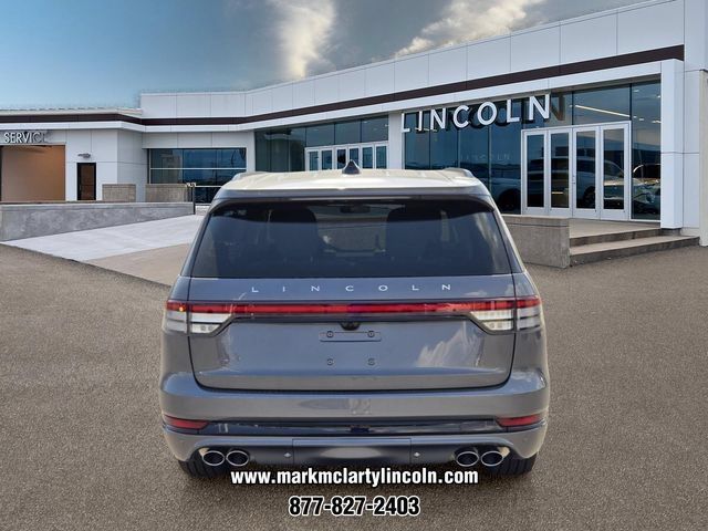New 2027 Lincoln Aviator AWD w/ Jet Appearance Package image 4