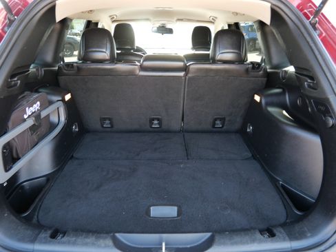 Used 2014 Jeep Cherokee Trailhawk w/ Leather Interior Group AWD/4WD image 19