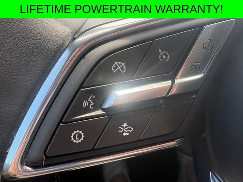 Used 2025 Buick Enclave Preferred FWD image 6