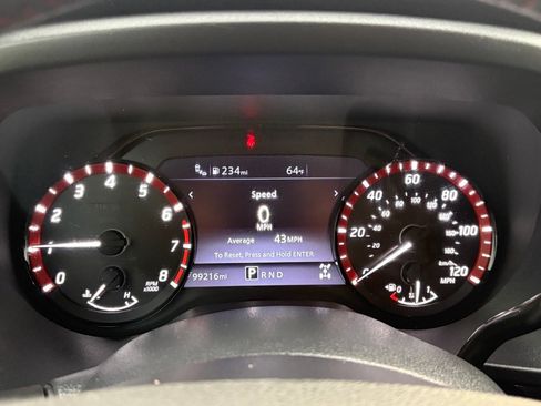 Used 2021 Nissan Titan PRO-4X w/ Pro-4x Convenience Package image 18