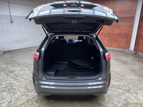 Certified 2023 Ford Edge SE w/ Black Appearance Package image 25