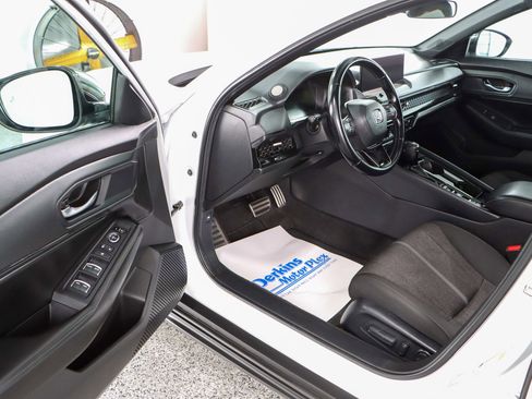 Used 2024 Honda Accord Sport image 3