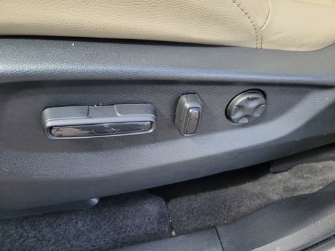 Used 2018 Honda CR-V Touring image 17