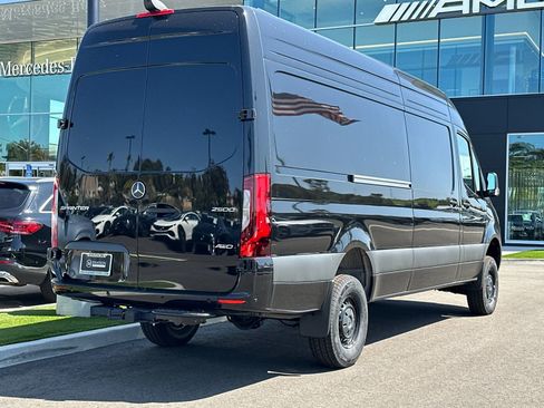 New 2025 Mercedes-Benz Sprinter 2500 image 3