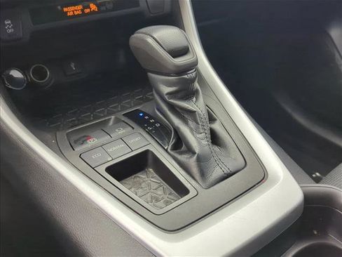Used 2021 Toyota RAV4 LE image 13