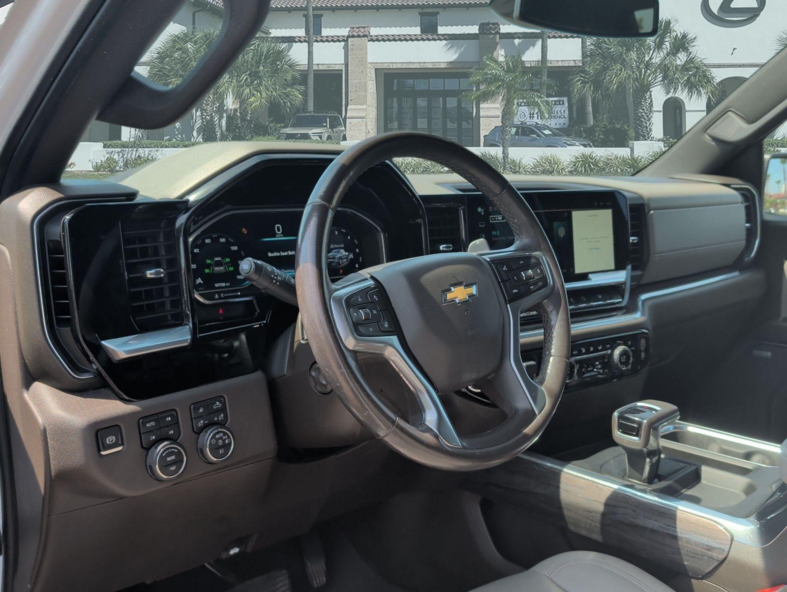 Used 2022 Chevrolet Silverado 1500 LTZ AWD/4WD image 12